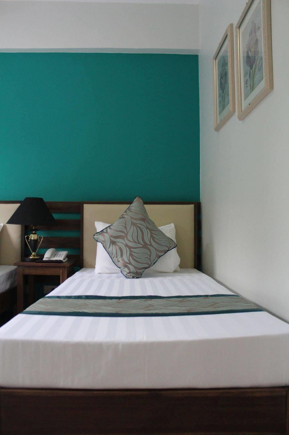 Reddoorz Plus Near Rizal Junction Puerto Princesa Extérieur photo